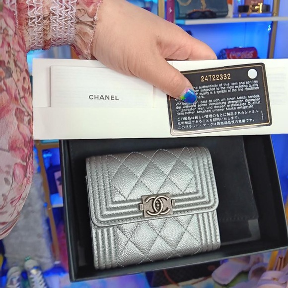 New Chanel Boy Gun Metal Silver Caviar Leather Wallet Full Set with authenticity - Picture 1 of 13